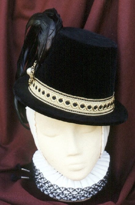 #15 – Women’s Elizabethan Cap / Biggins – …out of a portrait