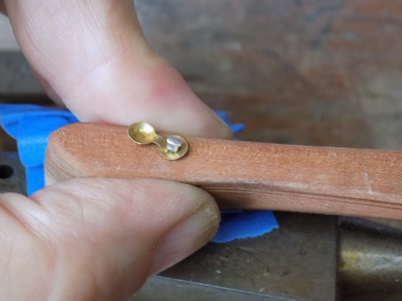 Two ways to fix a fan rivet – …out of a portrait